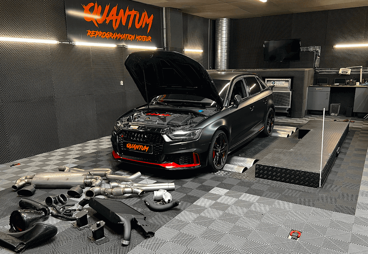 photo d'une audi rs3 8v dans le cadre d'une préparation sportive avec des pièces performances